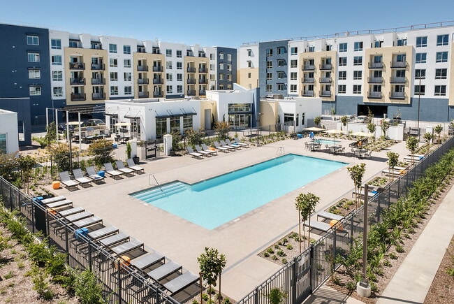 Building Photo - The Galloway