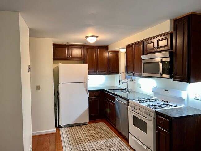 Photo - 4304 Royalview Dr