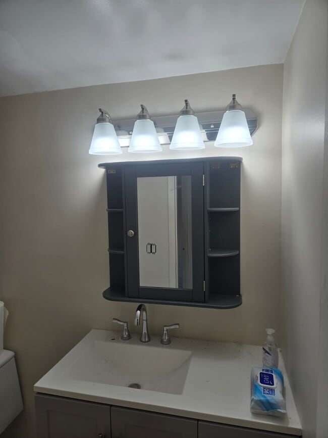 Building Photo - 581 Blue Heron Dr Unit 108 B