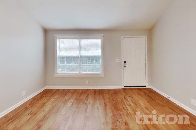 Photo - 1258 Tiree Dr
