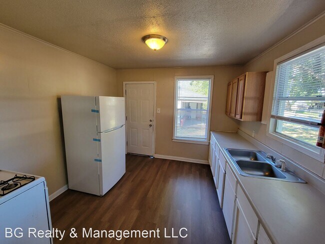 Photo - 2 br, 1 bath House - 2426 Rose St.