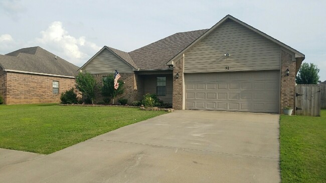 Building Photo - Contact Peggy 501 676 1758 Pets ok with approval