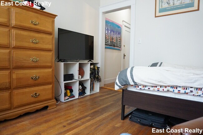 76 Gordon St Unit 1