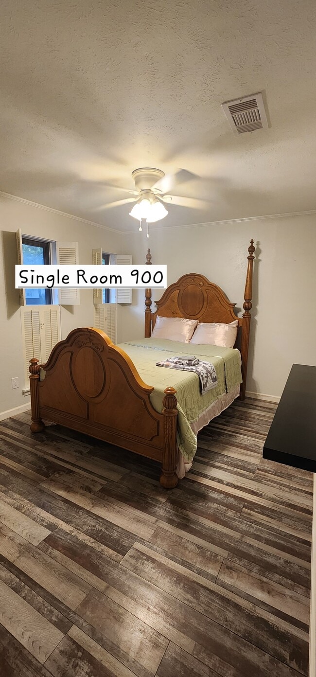 Building Photo - 3402 Yellowstone Dr Rental