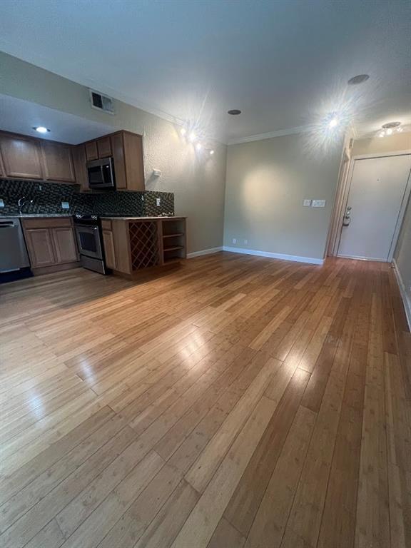 Photo - 2704 San Pedro St Unidad 12