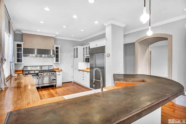Photo - *SHORT TERM LEASE* 5 Bed 2 Bath, Dream Ret...