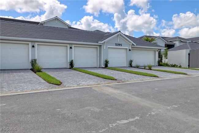 Photo - 15195 Bluffton Unit 917