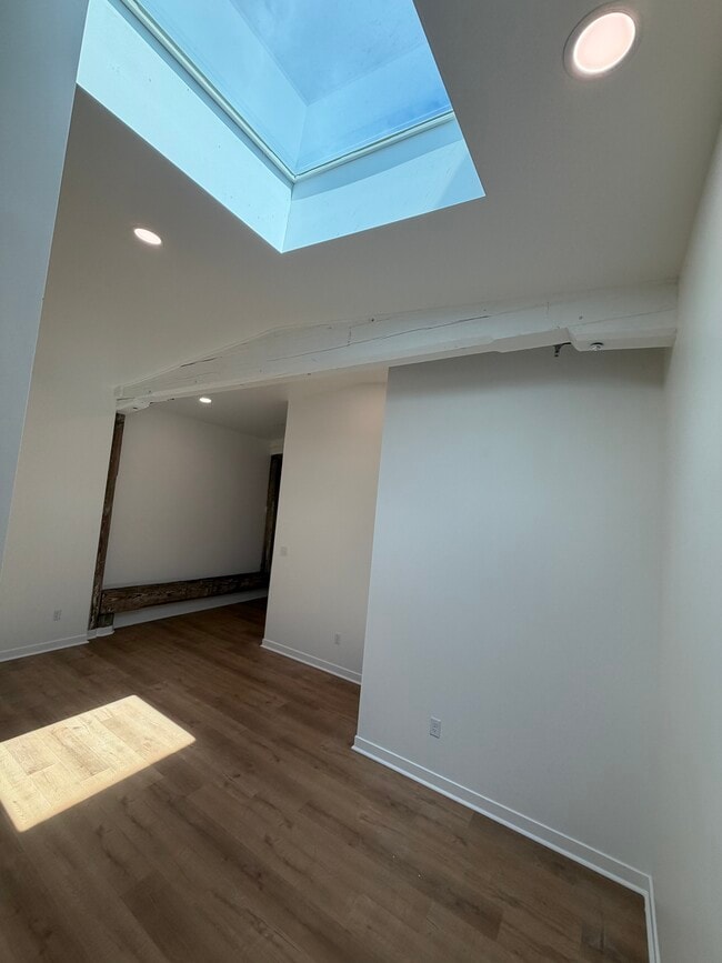 Photo - The Warehouse At Calhoun - RESIDENTIAL Unidad 503 - F