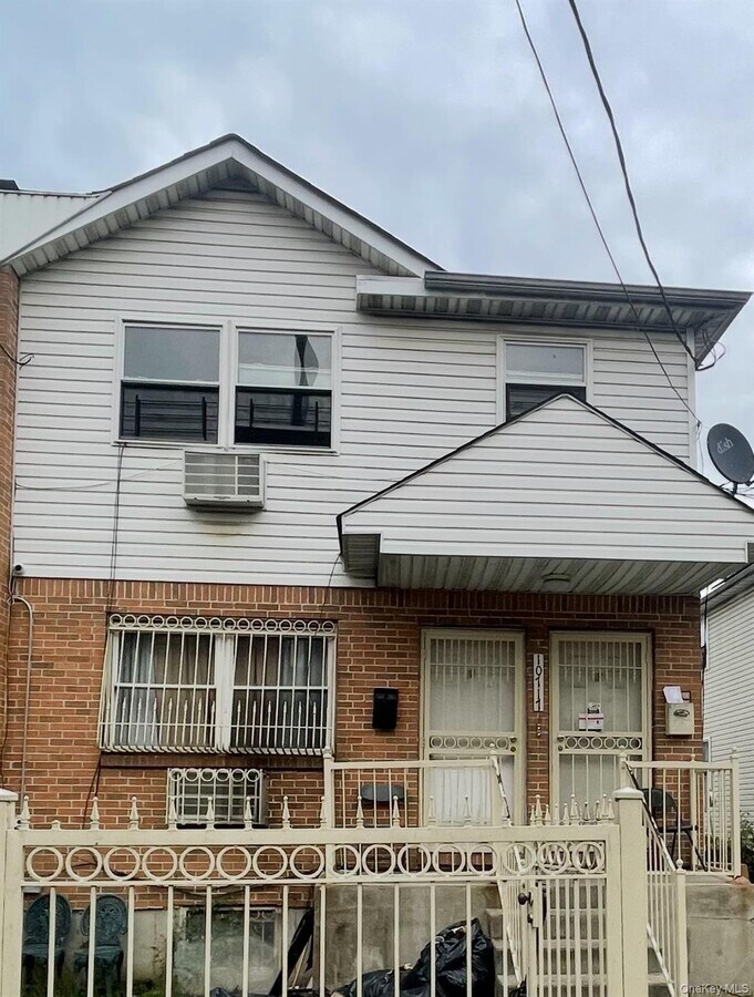 Photo - 107-17 160th St