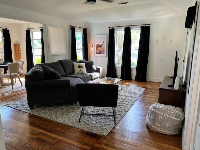 Photo - Amazing 3 Bed, 2 Bath Rental in Desirable Oakhurst Subdivision of Fort Worth- 76111