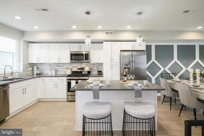 Building Photo - 815 Perkiomen St Unit 14