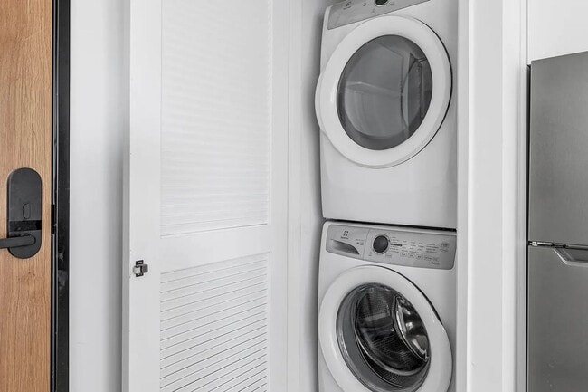 Photo - Miles at Harvard | Live Simply ||Co-Living