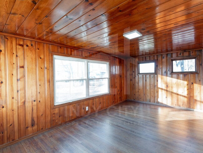 Photo - 4406 Kingsley Dr