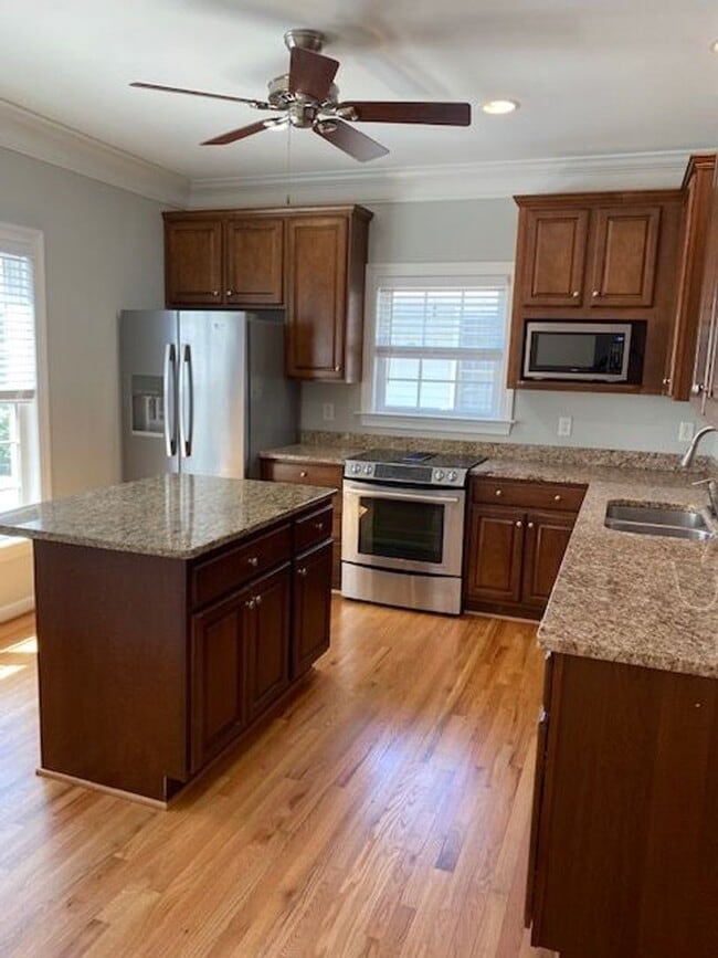 Photo - 5329 Center St