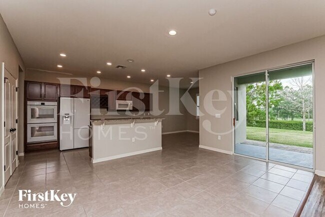 Photo - 3264 Macintosh Rd