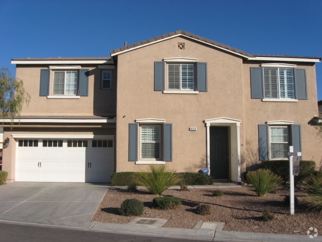 Building Photo - Beautiful, Spacious Four Bedroom + Loft Ho...