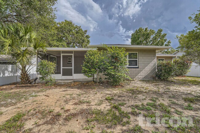 Photo - 2705 Knollwood Trail