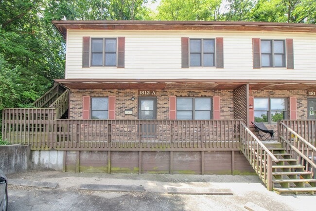 Building Photo - 1812 Sunrise Dr Unit B
