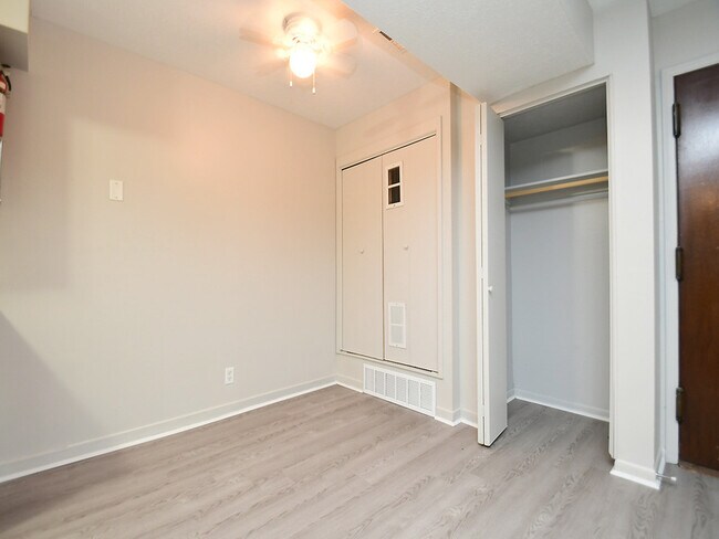 Photo - 2321 Benson Gardens Blvd Unit 37