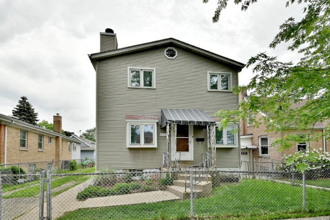 Photo - 5608 N Ozark Ave House