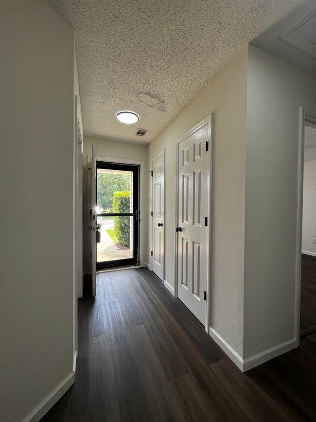 318 Chadwyck Cir