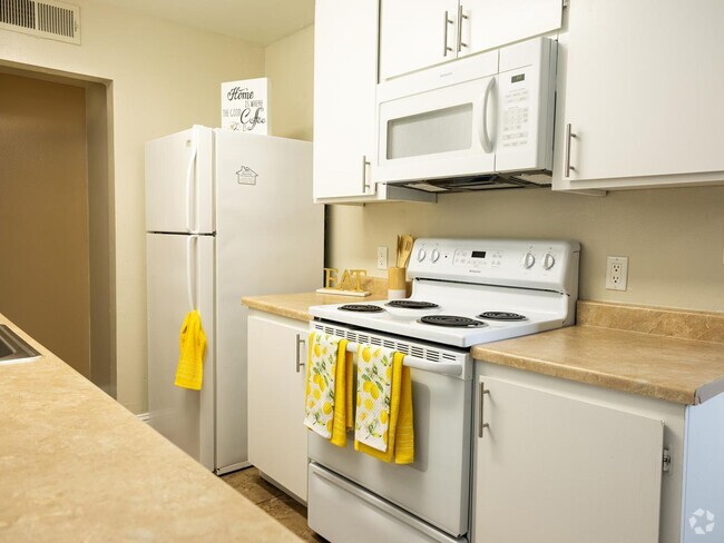Building Photo - The Villas at Chico Rental