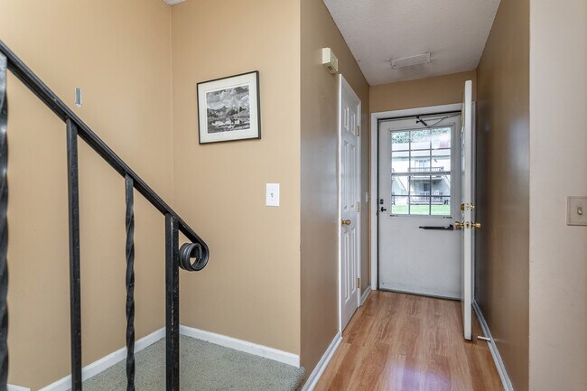 Photo - 25 Padanaram Rd