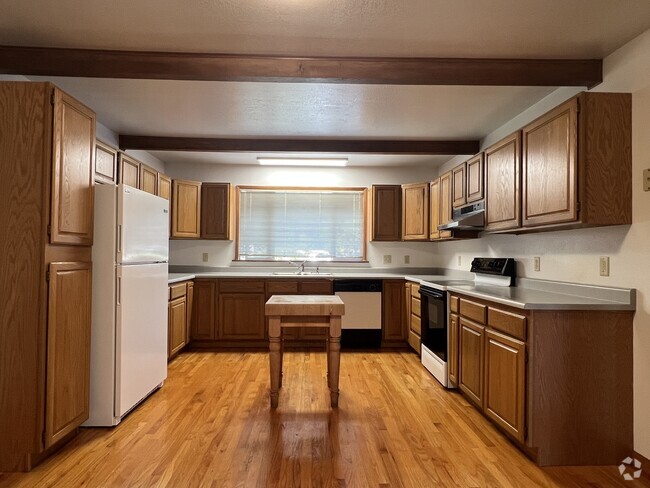 Building Photo - 1407 N St Rental