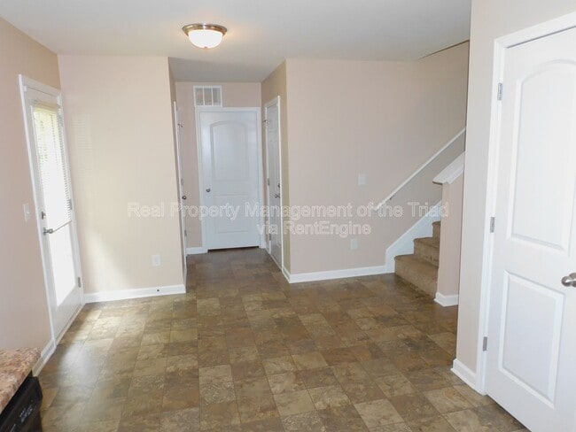 Photo - 3916 Mountainridge Dr
