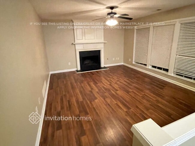 Photo - 444 Darter Dr NW