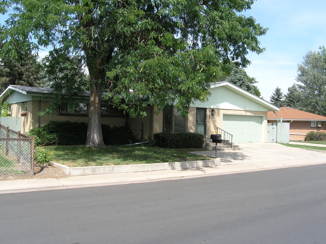 Photo - 7155 W 2nd Ave (Lakewood, CO)