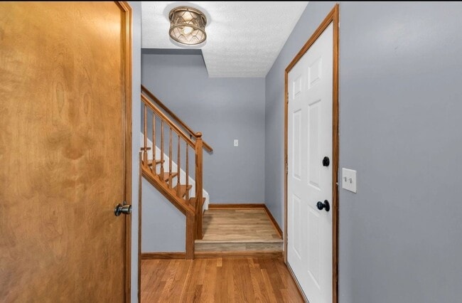 Photo - 4335 Shandon Dr
