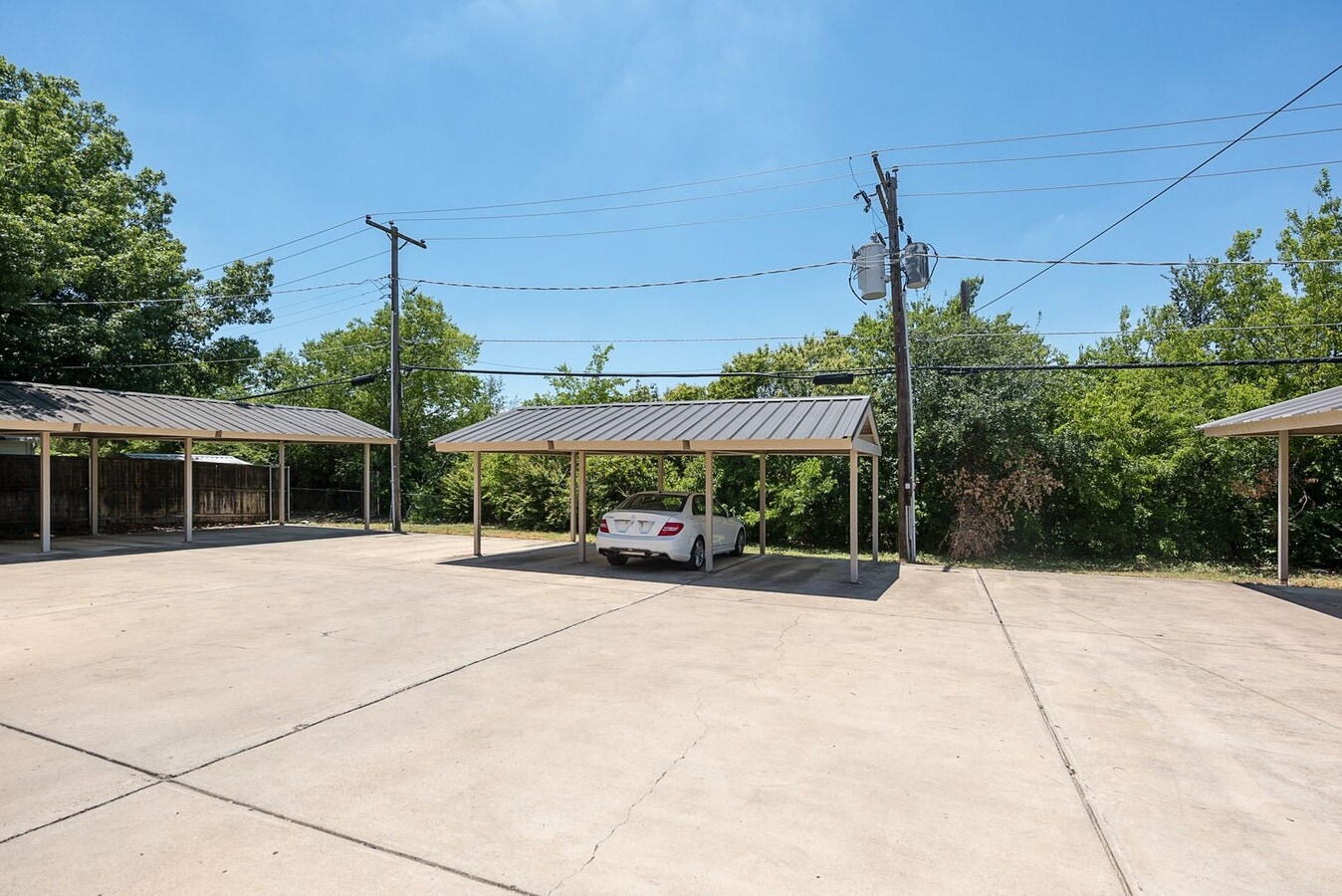 Photo - * MOVE IN SUMMER 7/15/2027 * 5 Bed 3 Bath,...