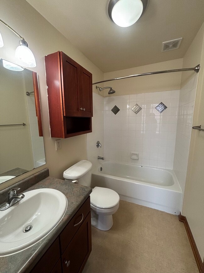 Photo - 450 N Massachusetts Ave