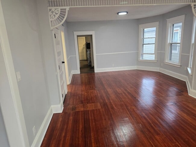 Photo - 1139 Crane St