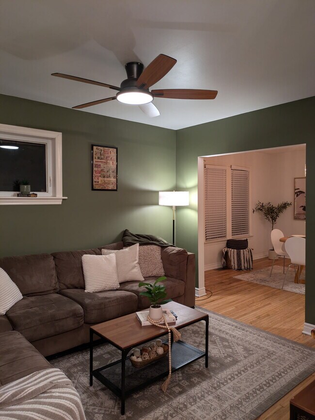 Photo - 1409 Marentette Ave