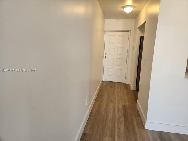 Photo - 8075 NW 7th St Unidad 420