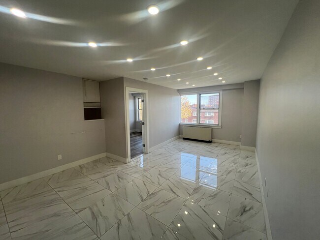 Photo - 750 N Broad St Unidad 6J