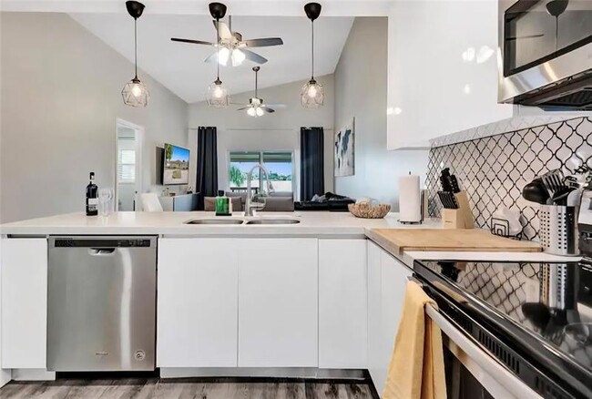 Photo - 2413 SW 58th Manor