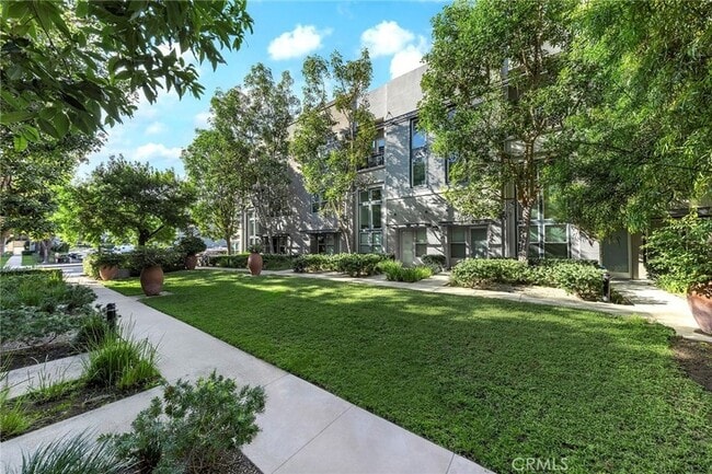 Photo - 210 N Spurgeon St