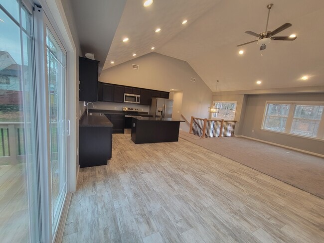 Photo - 12 Fountain Ave