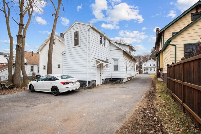 Photo - 414 Herkimer St Unit 414 Herkimer St Apt 2