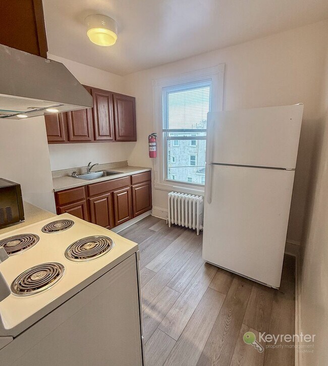 Photo - 16 N Rigby Ave Unit Apartment 3