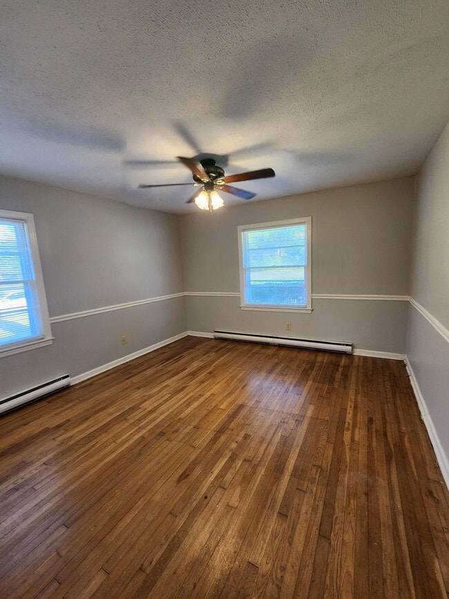 Photo - Spacious 4BR/2BA Brick Home with Fireplace, Large Island!