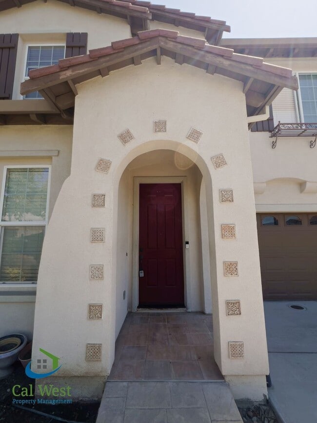 Photo - $4595 - 2 Story, 4 bed - 2 Bath Home in de...