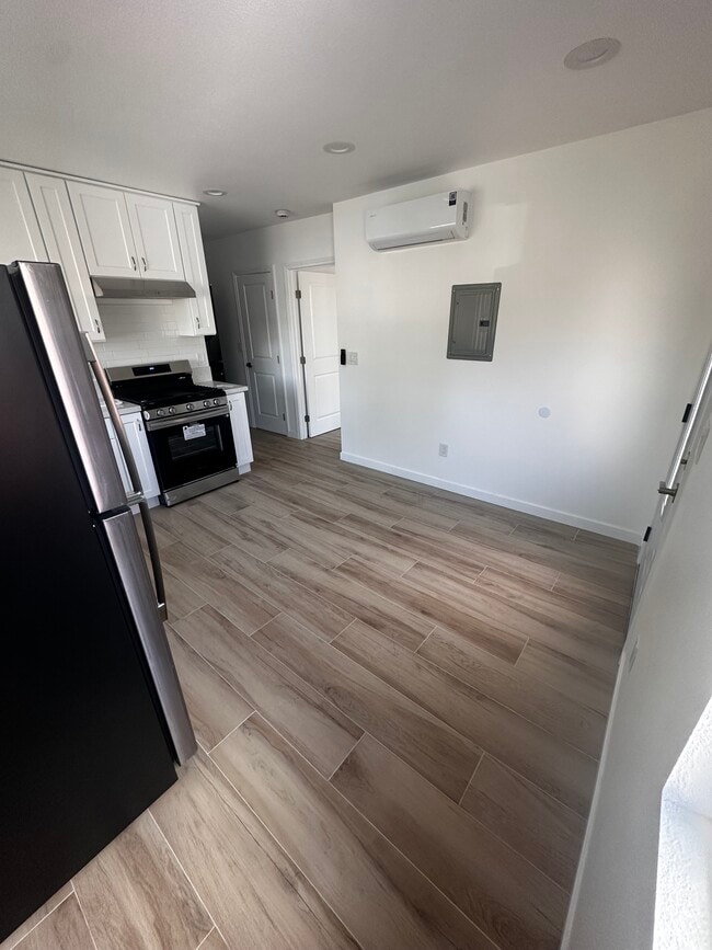 Photo - 1406 W Maxzim Ave Unit 1406A