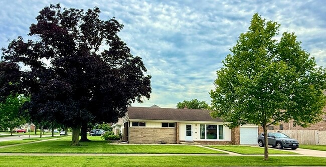 Photo - 360 W Fremont Ave