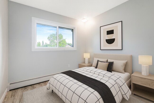 Photo - 9610-9149 149 St Unit 1