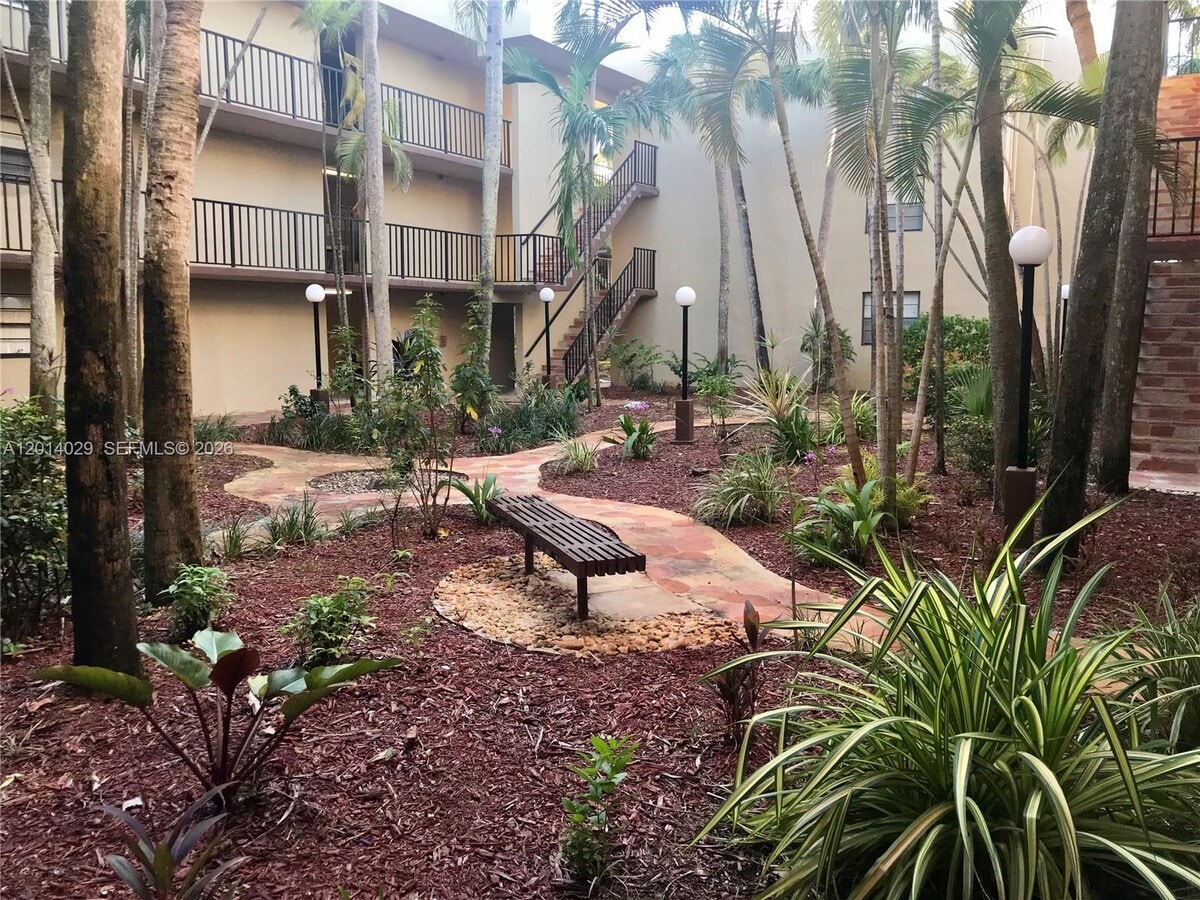 Photo - 10875 SW 112th Ave Unit 115