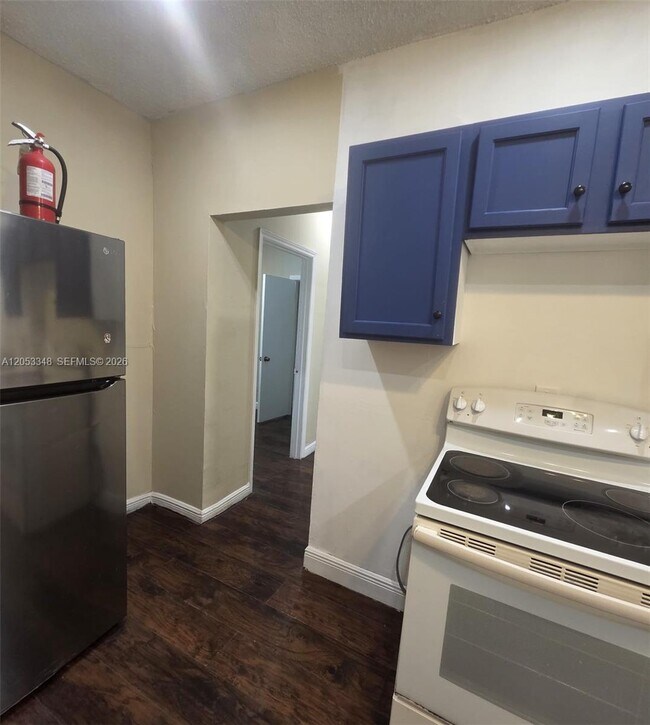 Photo - 1008 N 18th Ct Unit 101B